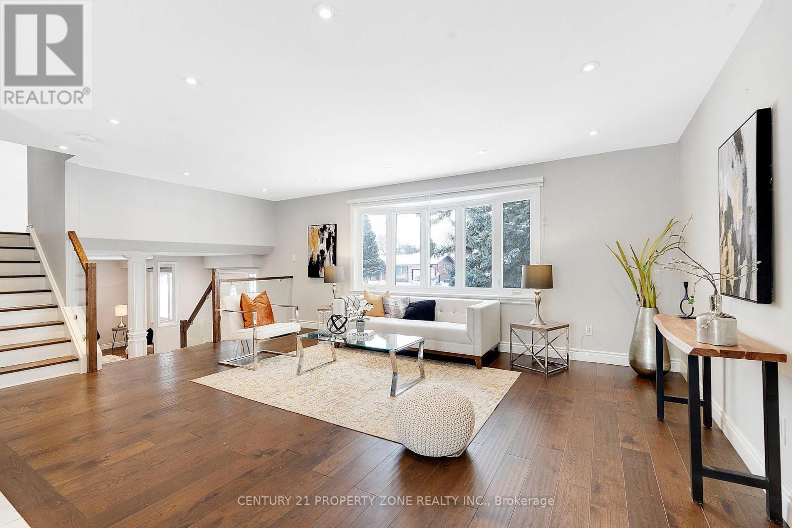 242 Slater Crescent, Oakville, Ontario  L6K 2C8 - Photo 6 - W12813958