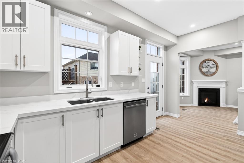 8 Bousfield Court, Waterdown, Ontario  L8B 0T3 - Photo 13 - 40806943