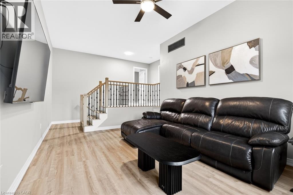 8 Bousfield Court, Waterdown, Ontario  L8B 0T3 - Photo 16 - 40806943