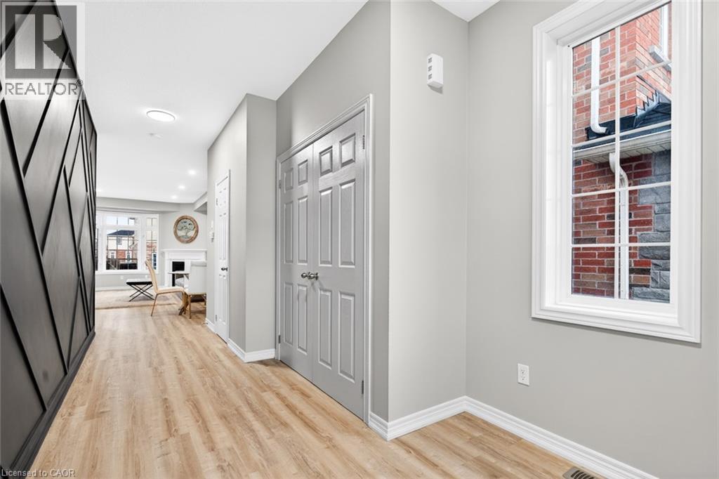 8 Bousfield Court, Waterdown, Ontario  L8B 0T3 - Photo 6 - 40806943