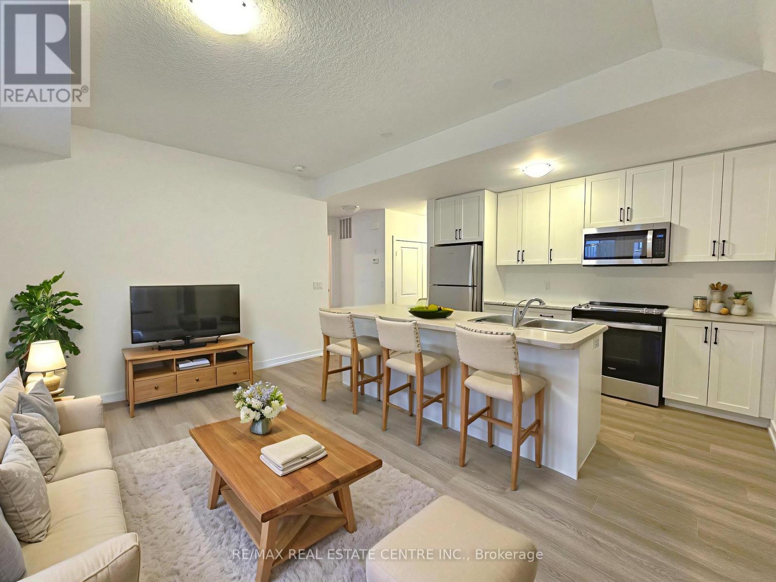 11 - 70 Kenesky Drive, Hamilton, Ontario  L8B 1Y4 - Photo 7 - X12813950