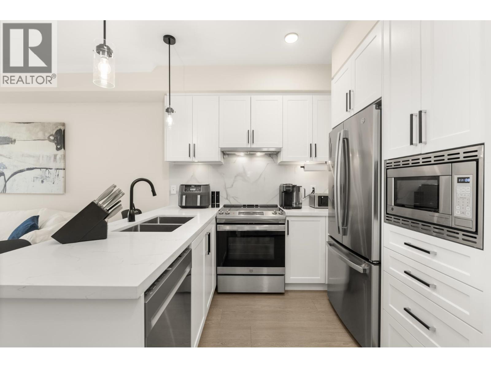 402 12109 223 Street, Maple Ridge, British Columbia  V2X 5Y6 - Photo 5 - R3088337