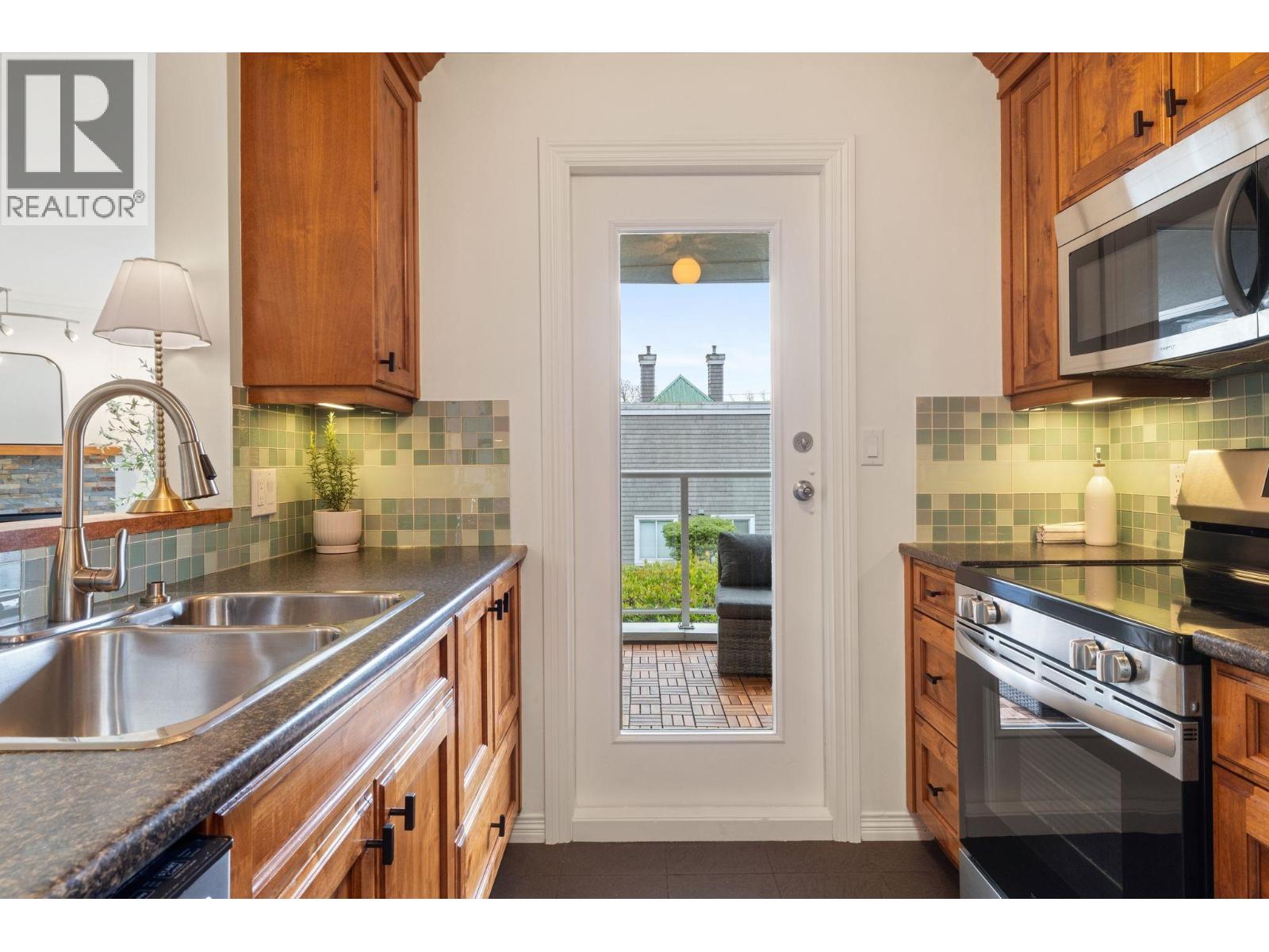 212 8450 Jellicoe Street, Vancouver, British Columbia  V5S 4S9 - Photo 13 - R3092895