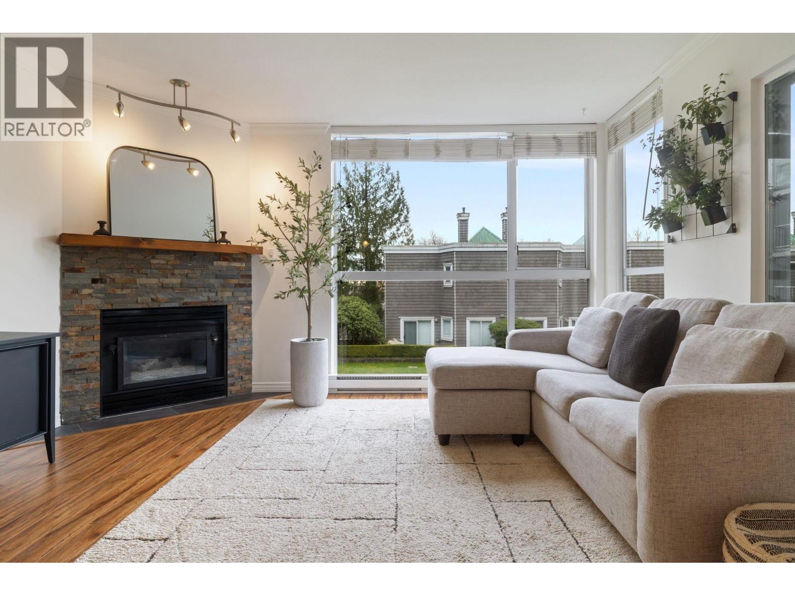 212 8450 Jellicoe Street, Vancouver, British Columbia  V5S 4S9 - Photo 3 - R3092895