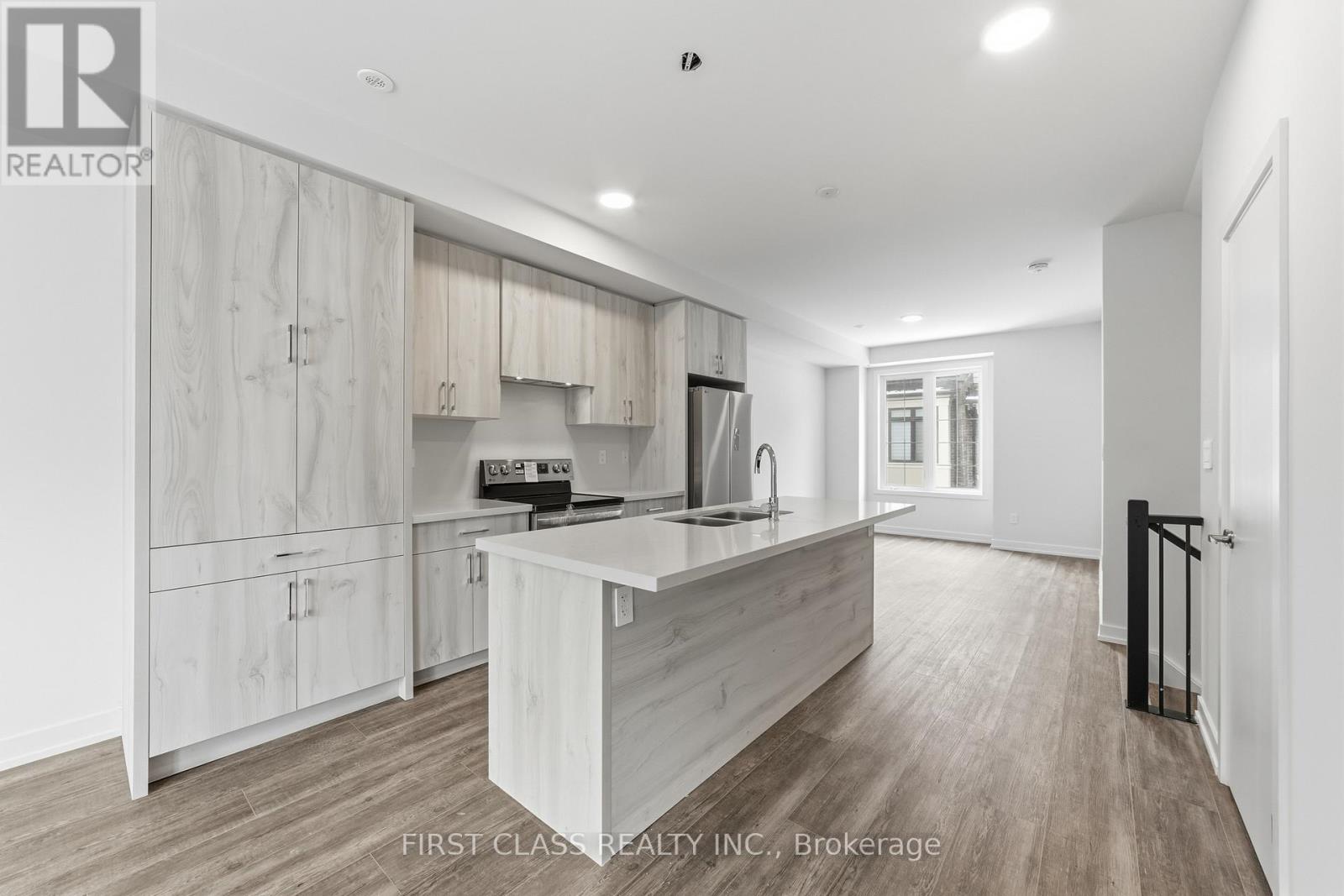 12 Mermot Lane, Richmond Hill, Ontario  L4B 0J5 - Photo 10 - N12813992