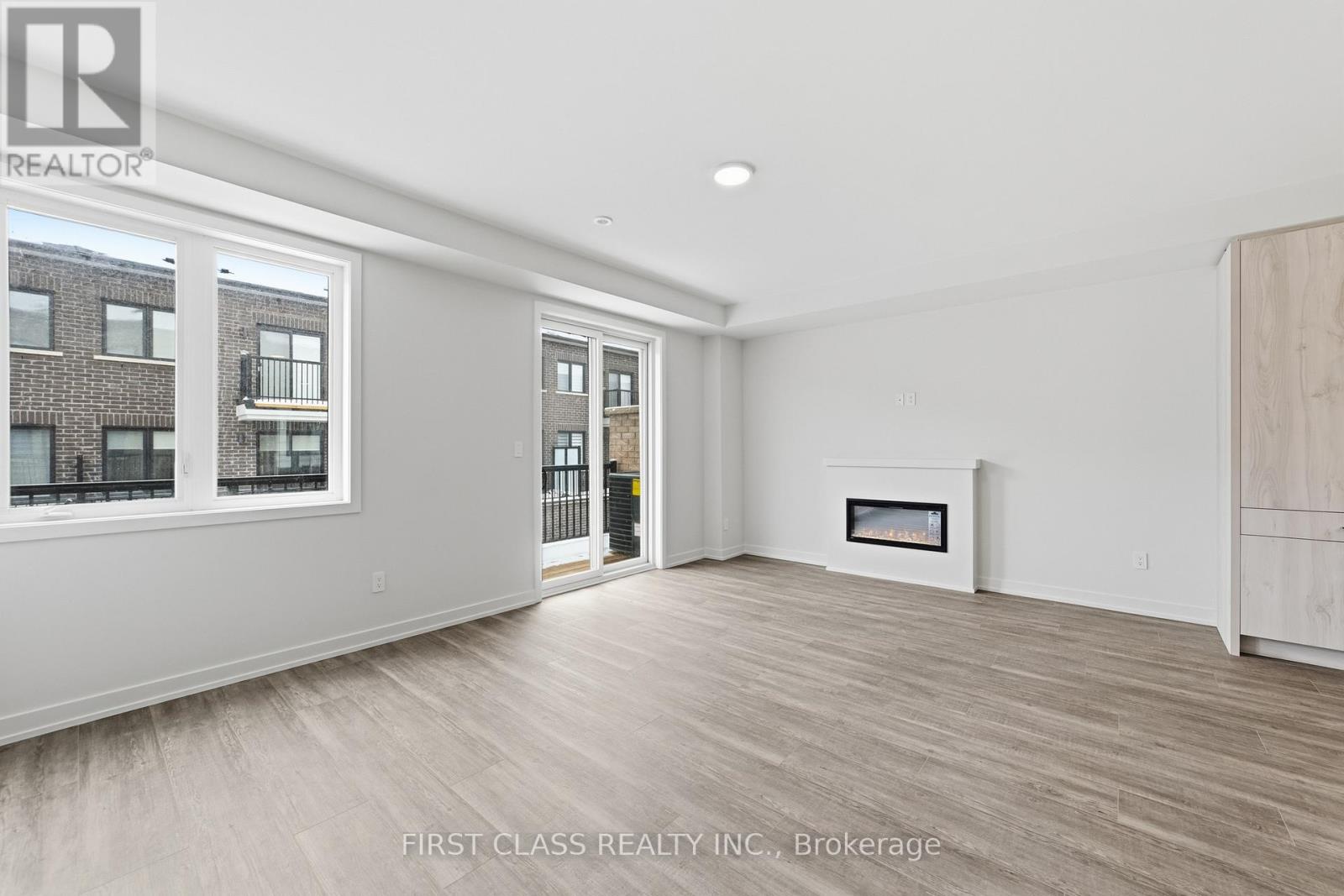 12 Mermot Lane, Richmond Hill, Ontario  L4B 0J5 - Photo 11 - N12813992