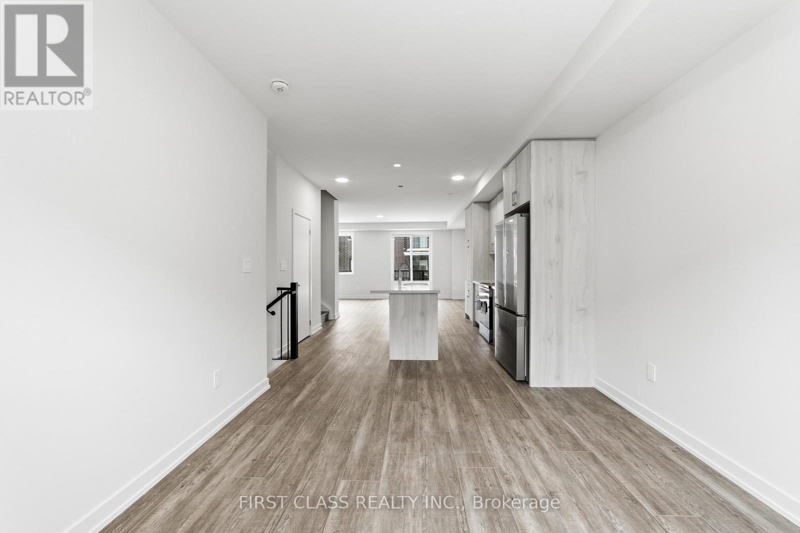 12 Mermot Lane, Richmond Hill, Ontario  L4B 0J5 - Photo 3 - N12813992