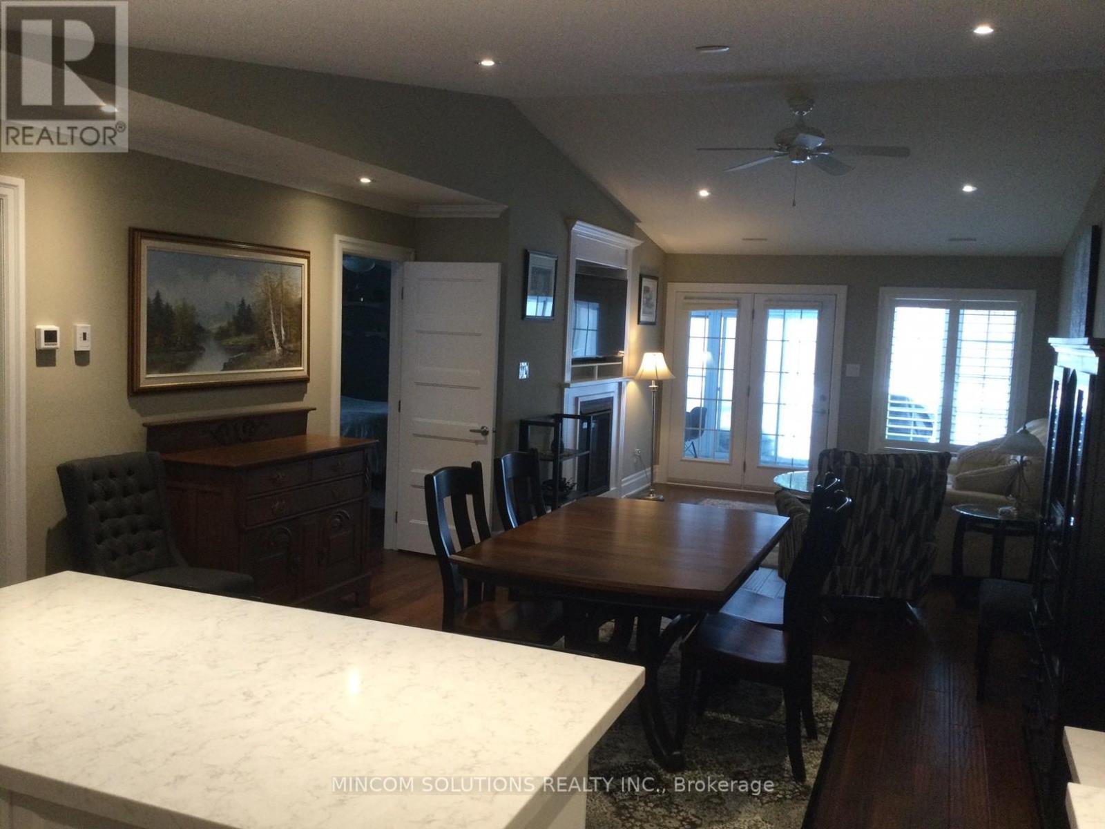 92 Clover Crescent, Wasaga Beach, Ontario  L9Z 0G4 - Photo 10 - S12813978