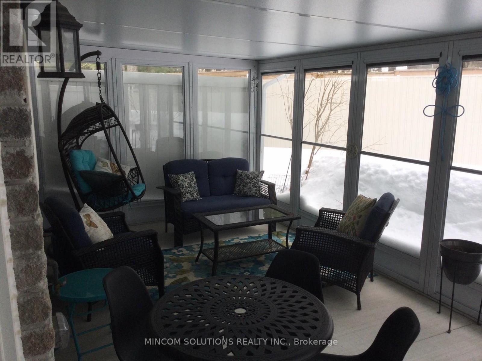 92 Clover Crescent, Wasaga Beach, Ontario  L9Z 0G4 - Photo 16 - S12813978