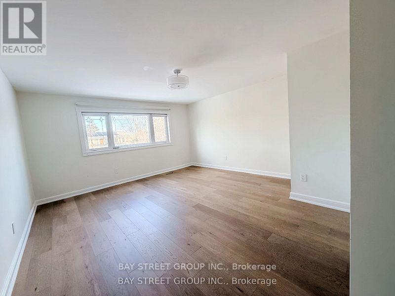 1412 Peerless Court, Oakville, Ontario  L6H 3A4 - Photo 21 - W12813974