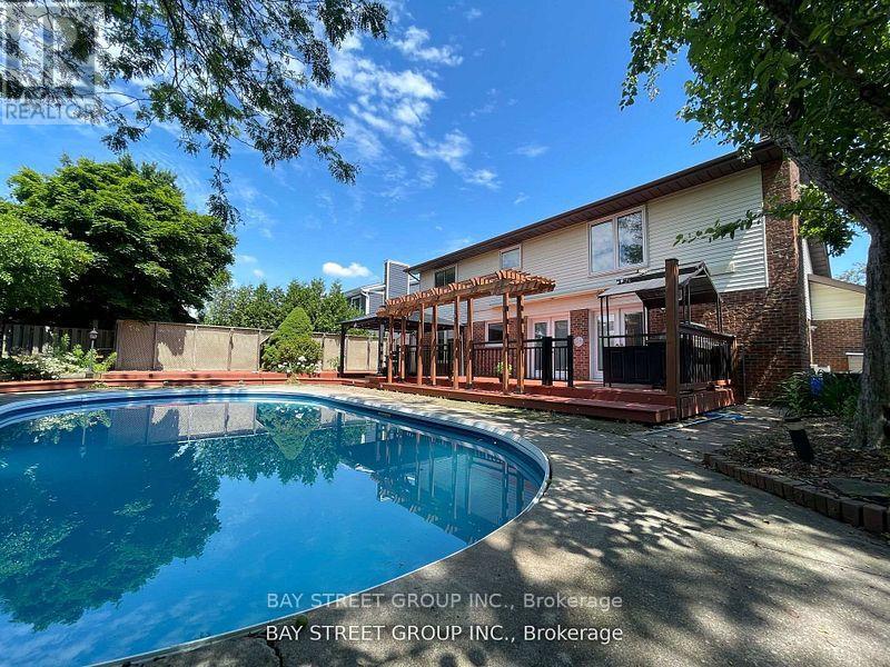 1412 Peerless Court, Oakville, Ontario  L6H 3A4 - Photo 23 - W12813974