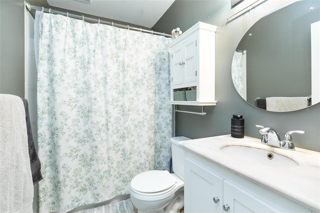 79 Cloverdale Street, Steinbach, Manitoba  R5G 2B9 - Photo 12 - 202603211