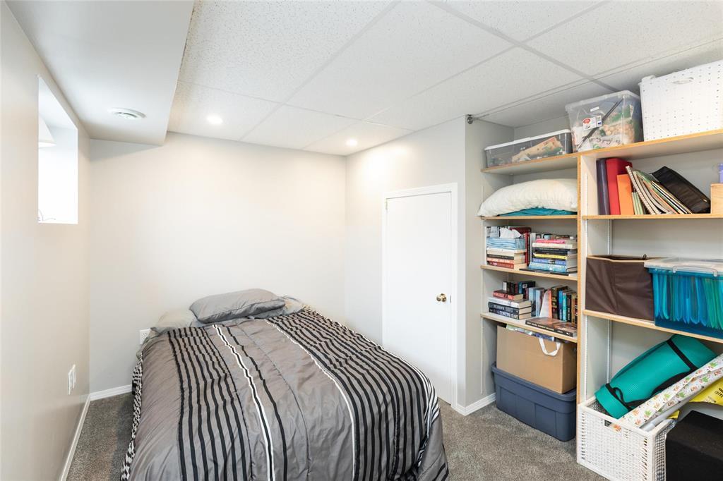 79 Cloverdale Street, Steinbach, Manitoba  R5G 2B9 - Photo 18 - 202603211