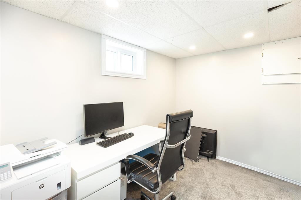 79 Cloverdale Street, Steinbach, Manitoba  R5G 2B9 - Photo 19 - 202603211