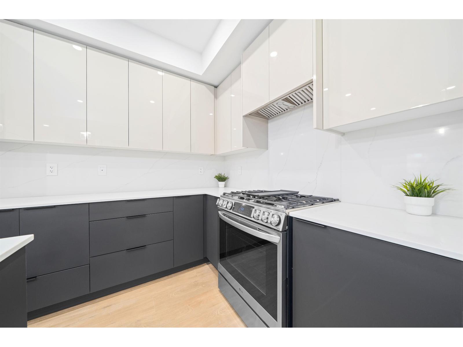 101 15353 17 Avenue, Surrey, British Columbia  V4A 0E2 - Photo 5 - R3079095