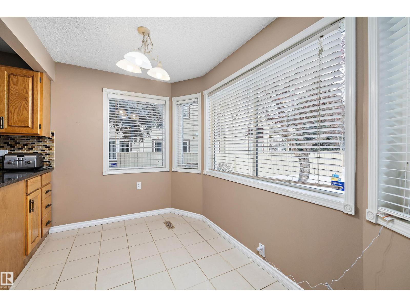 1027 109 St Nw, Edmonton, Alberta  T6J 5G2 - Photo 18 - E4471965