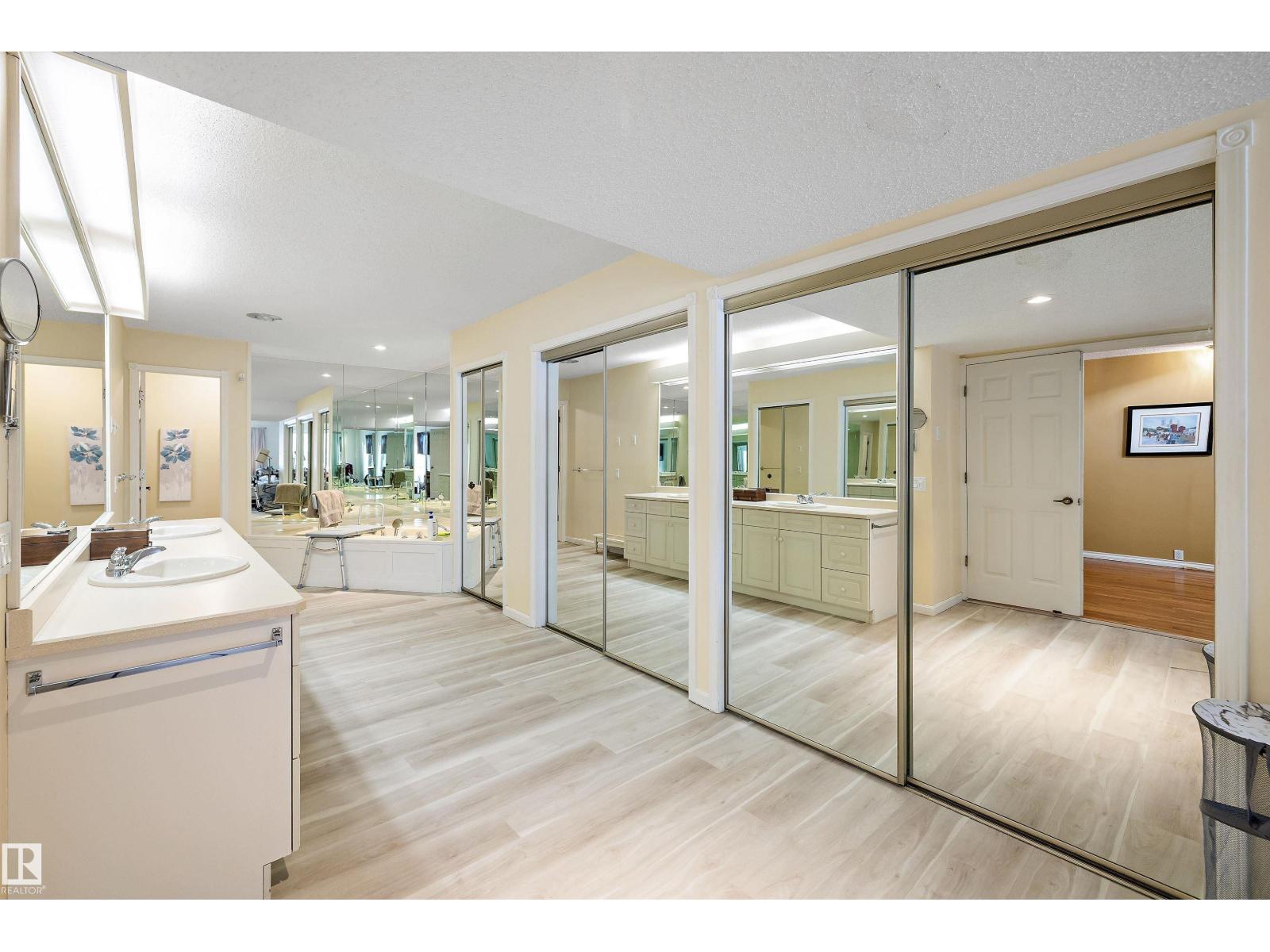 1027 109 St Nw, Edmonton, Alberta  T6J 5G2 - Photo 23 - E4471965