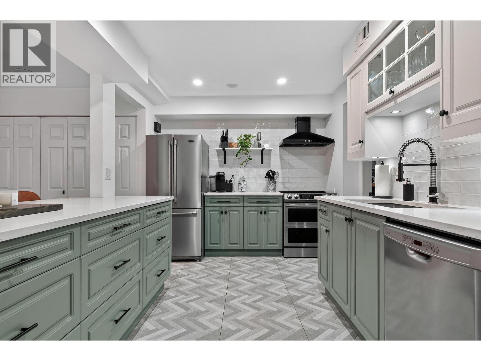 7355 CAPISTRANO DRIVE, Burnaby, British Columbia