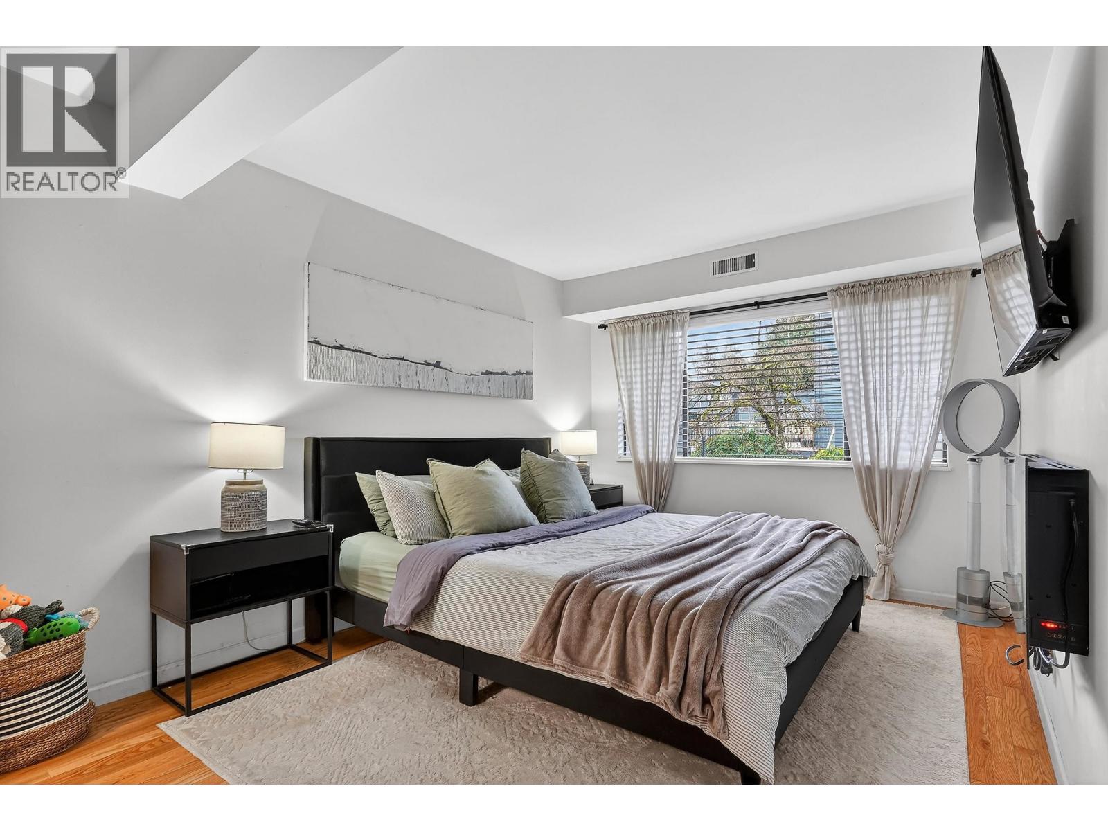 7355 Capistrano Drive, Burnaby, British Columbia  V5A 1P7 - Photo 12 - R3092823