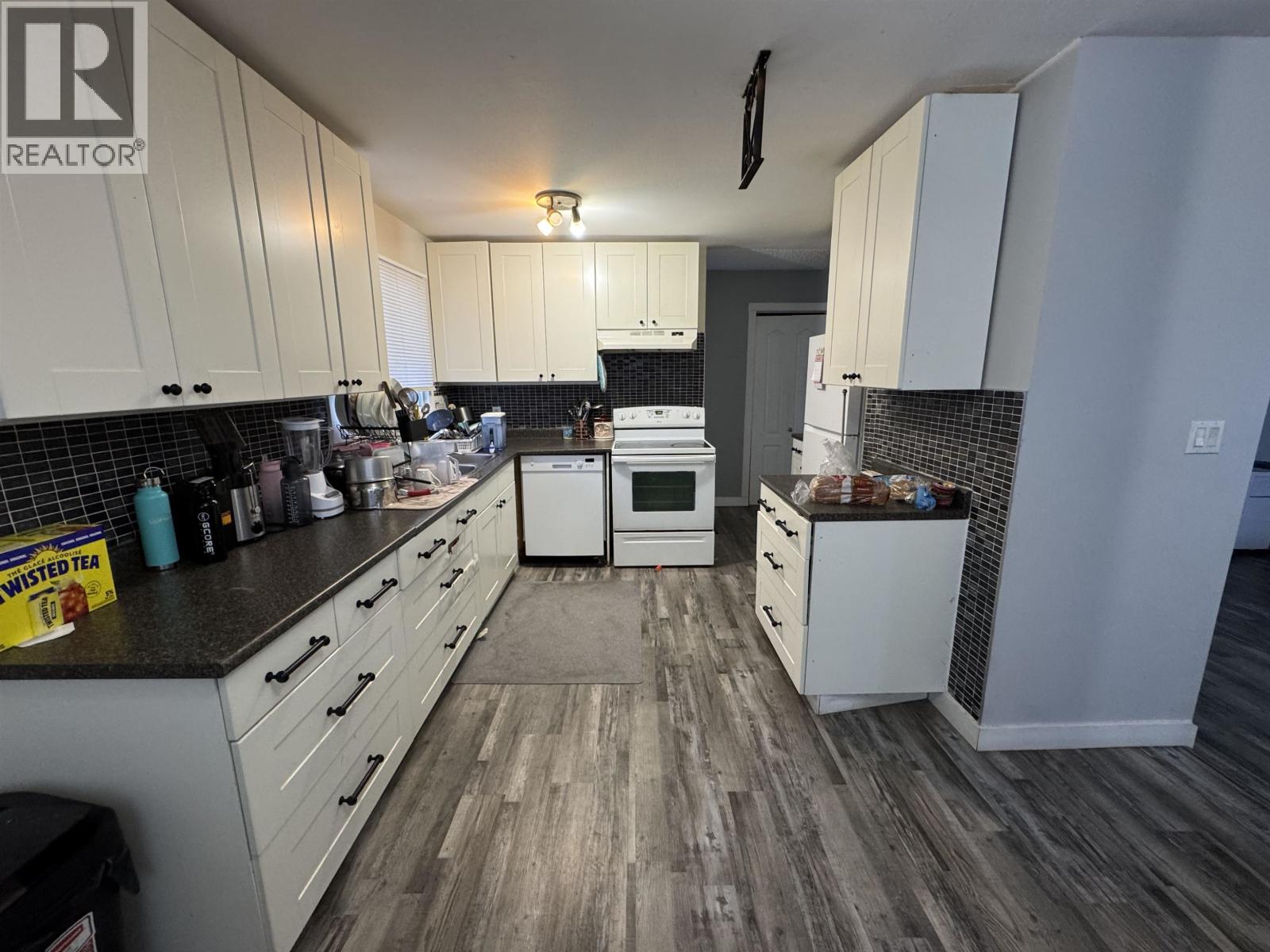 9020 91 Street, Fort St. John, British Columbia  V1J 4R6 - Photo 3 - R3092715