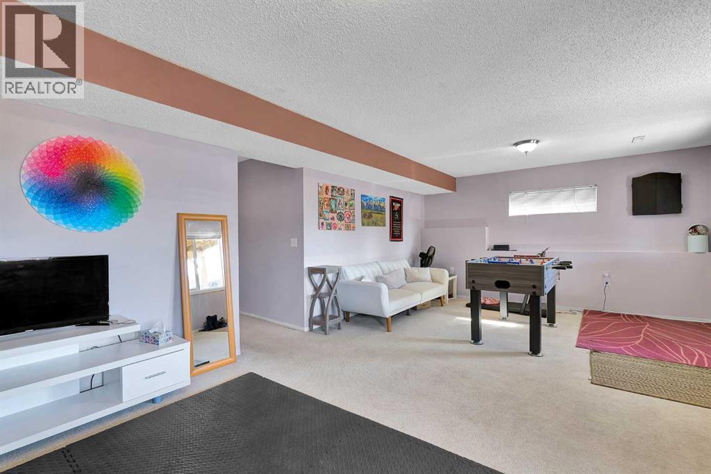 12 Bridleridge Court Sw, Calgary, Alberta  T2Y 4M5 - Photo 21 - A2286980