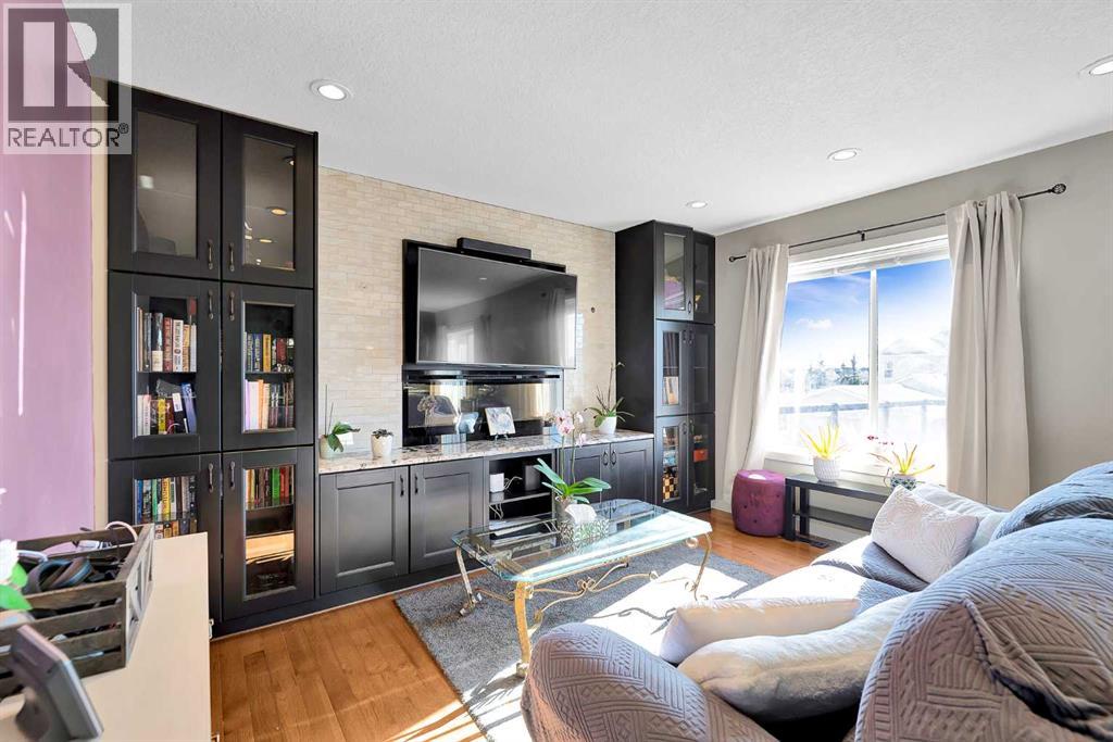 12 Bridleridge Court Sw, Calgary, Alberta  T2Y 4M5 - Photo 3 - A2286980