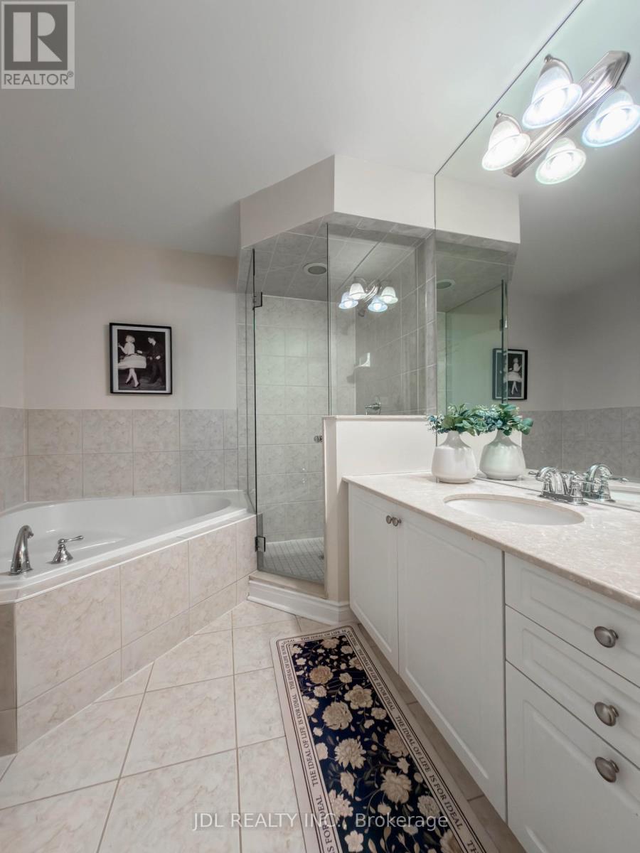 3 Garvin Mews, Toronto, Ontario  M2N 0B2 - Photo 27 - C12814002