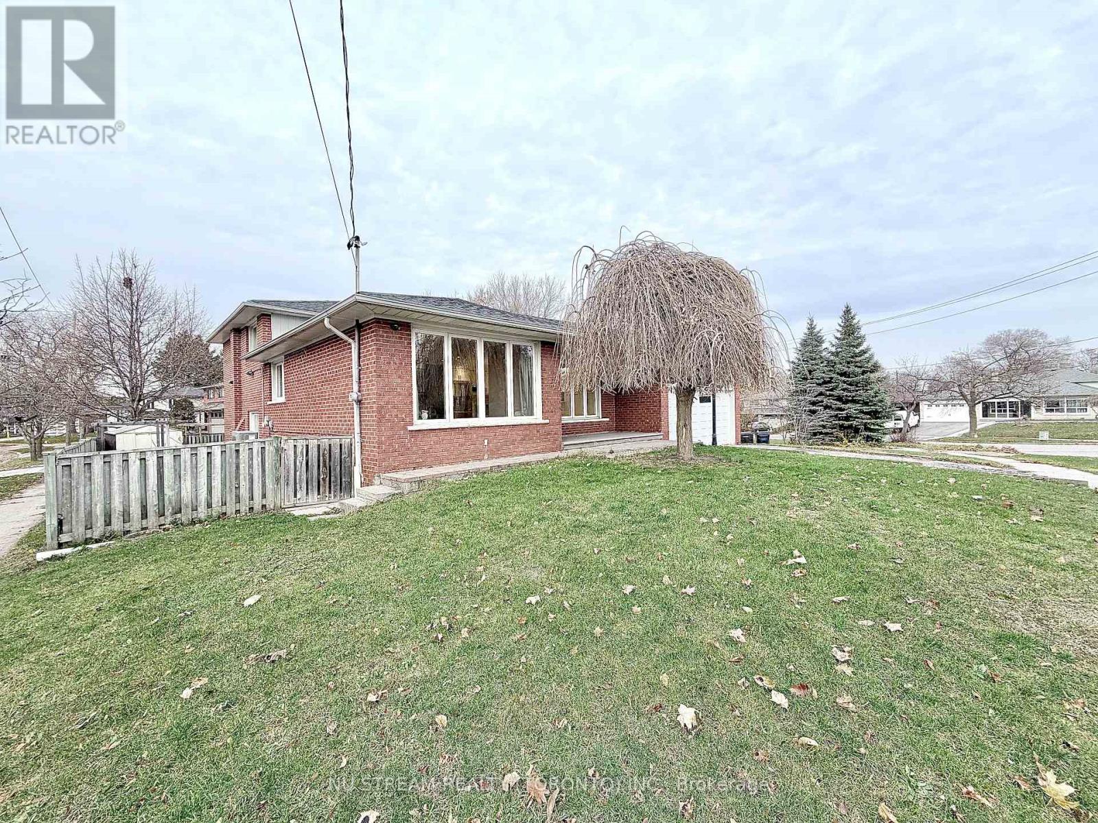 3 Mosedale Crescent, Toronto, Ontario  M2J 3A3 - Photo 35 - C12814018