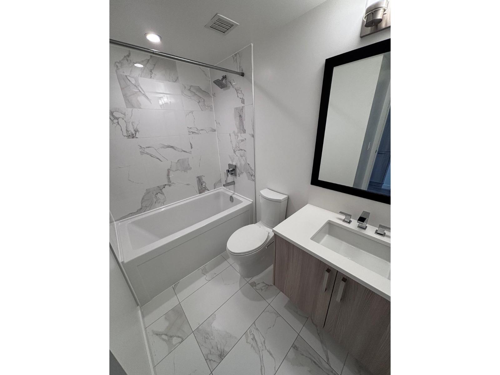 518 13350 Central Avenue, Surrey, British Columbia V3T 0S1 - Photo 3 - R3092929