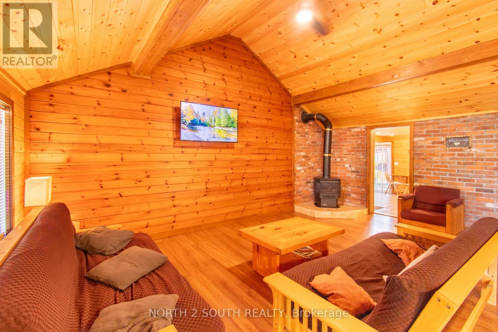 98 33rd Street N, Wasaga Beach, Ontario  L9Z 2B9 - Photo 14 - S12814014