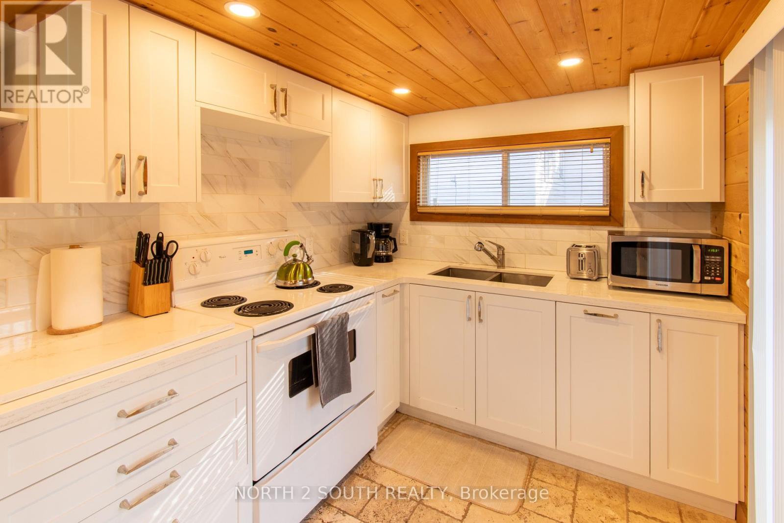 98 33rd Street N, Wasaga Beach, Ontario  L9Z 2B9 - Photo 25 - S12814014