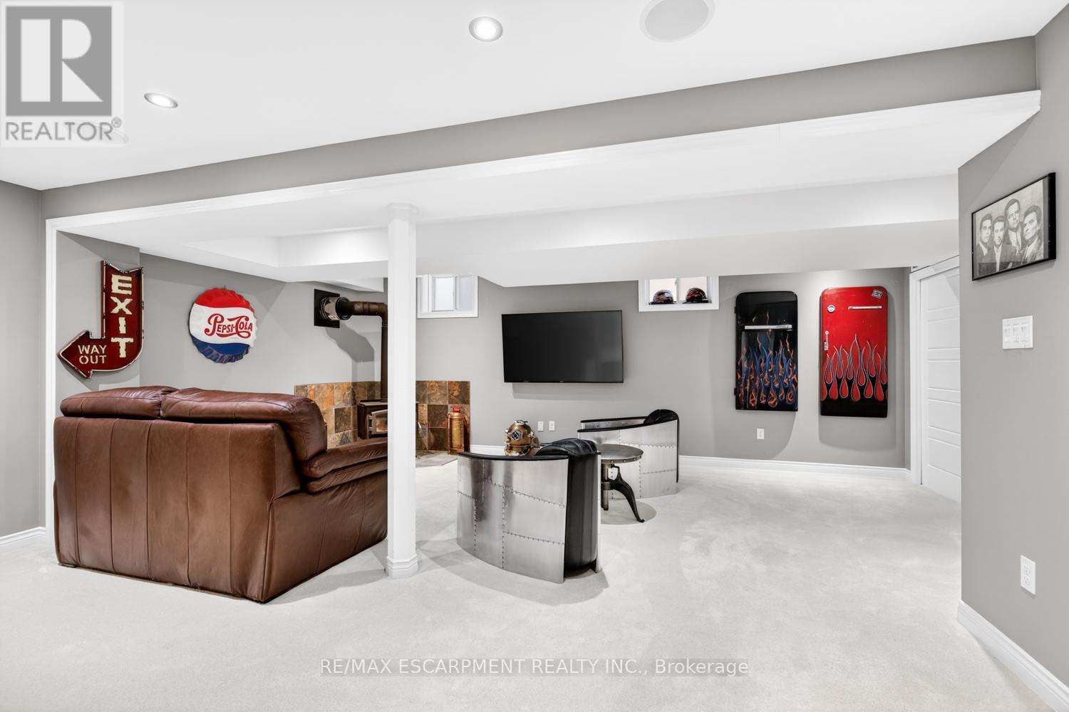 8 Bousfield Court, Hamilton, Ontario  L8B 0T3 - Photo 37 - X12813994