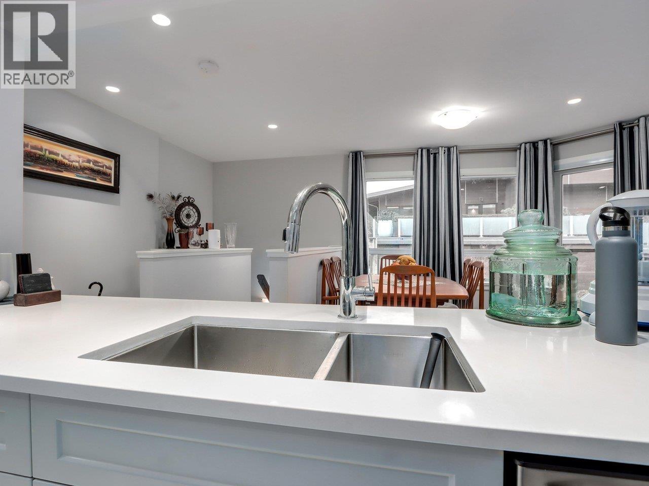 304 3711 Delbrook Avenue, North Vancouver, British Columbia V7N 3Z4 - Photo 6 - R3078219