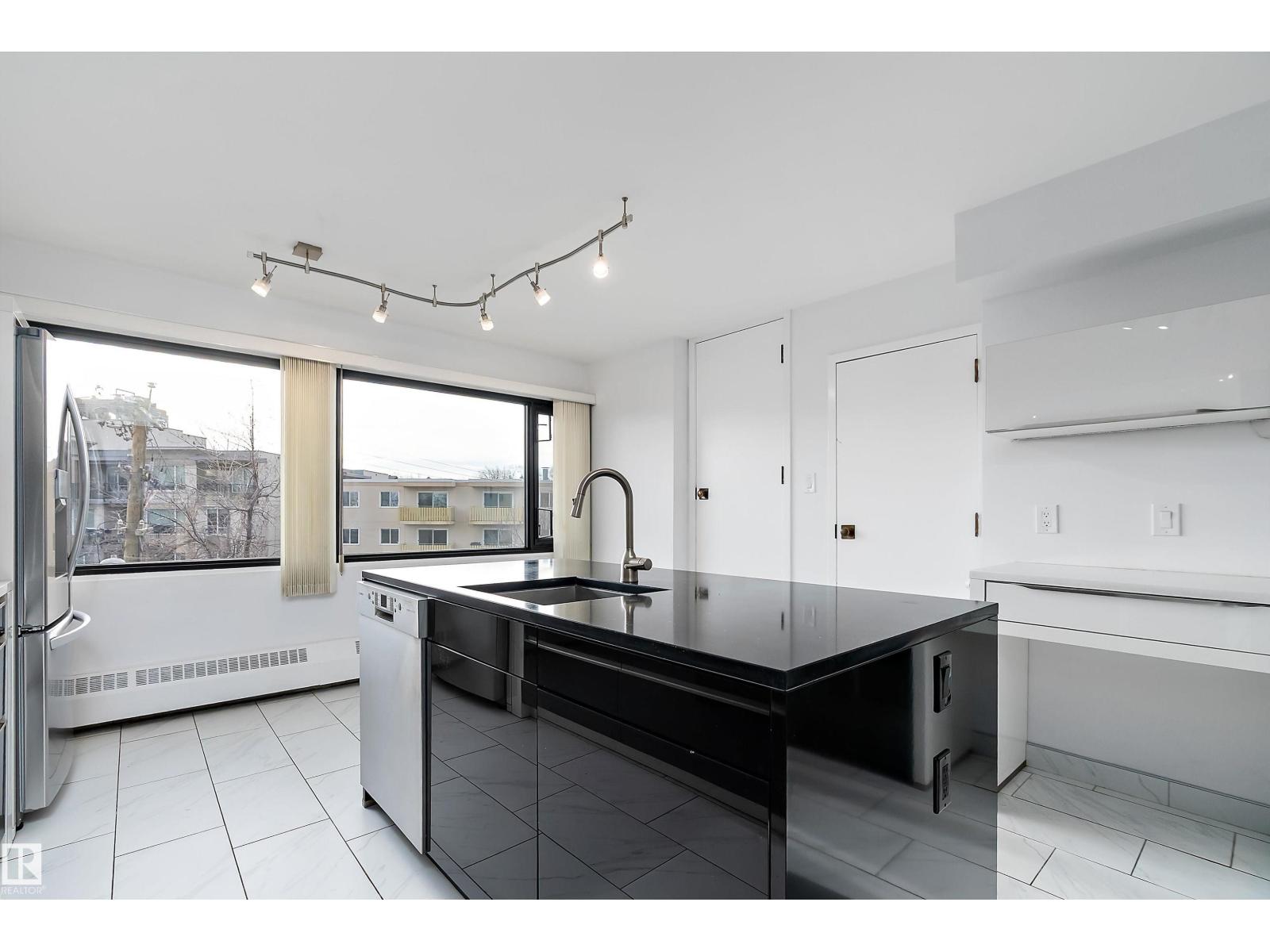 #203 9929 Saskatchewan Dr Nw, Edmonton, Alberta T6E 5J9 - Photo 16 - E4473462