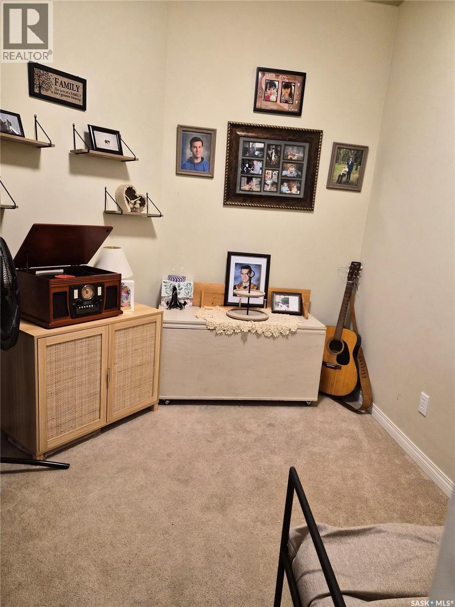 108 110 Armistice Way, Saskatoon, Saskatchewan  S7J 5L8 - Photo 16 - SK029036