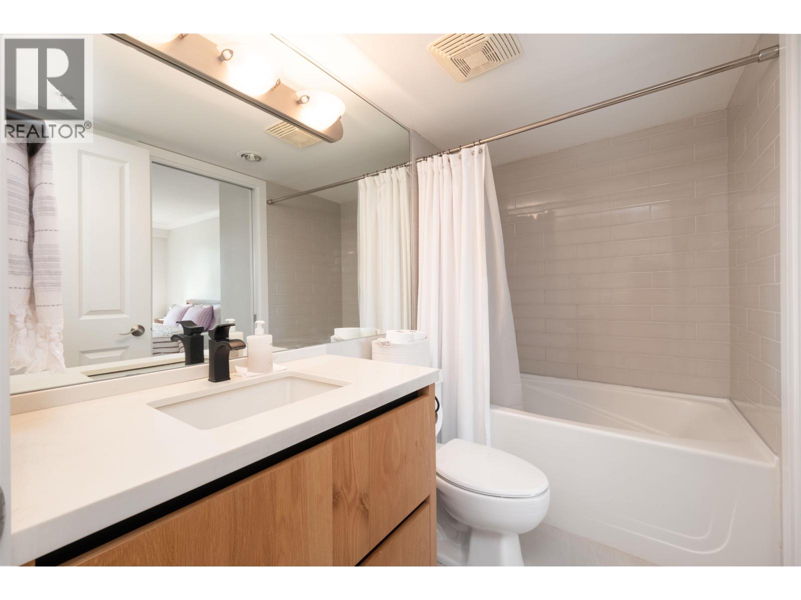 1104 235 Guildford Way, Port Moody, British Columbia  V3H 5L8 - Photo 18 - R3092918