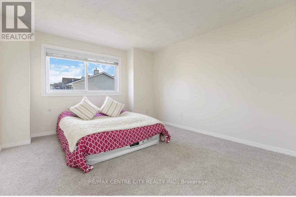 Photo 22 of 29 for 63 - 1990 Wavell Street