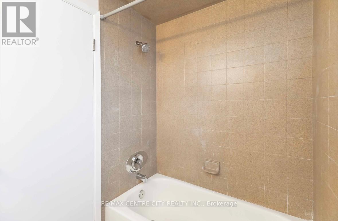 Photo 25 of 29 for 63 - 1990 Wavell Street