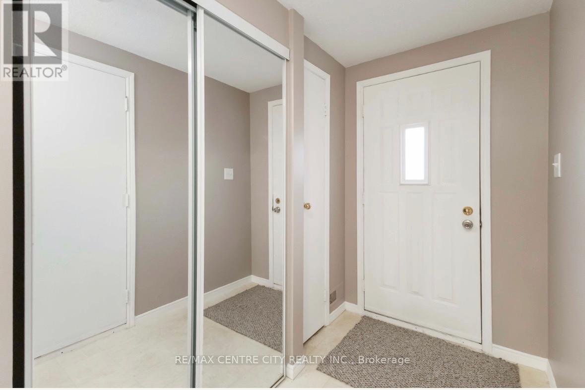 Photo 4 of 29 for 63 - 1990 Wavell Street