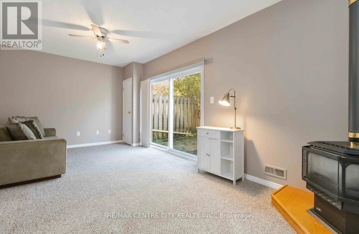 Photo 5 of 29 for 63 - 1990 Wavell Street