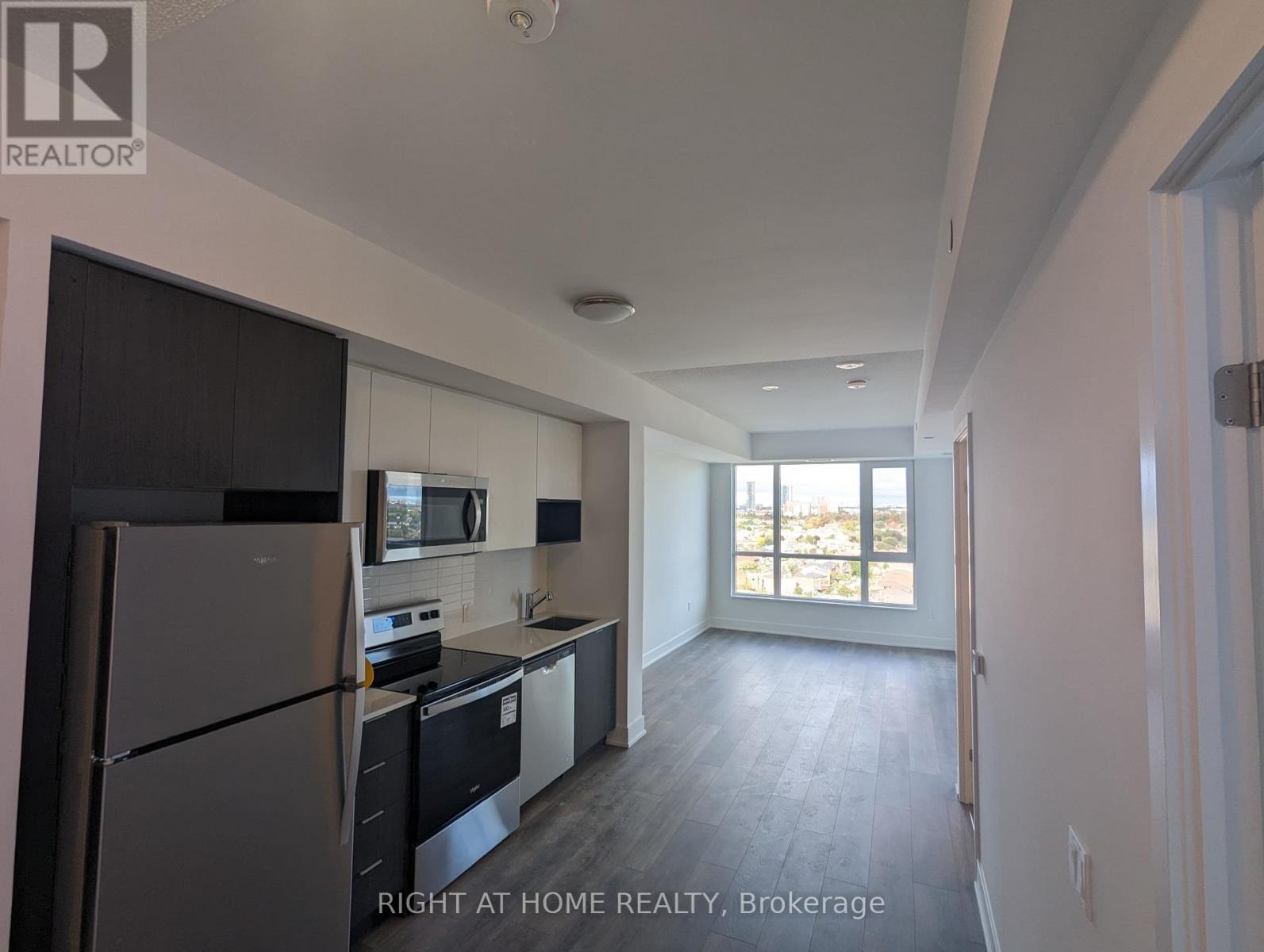 1607 - 202 Burnhamthorpe Road E, Mississauga, Ontario  L5A 0B2 - Photo 7 - W12814032