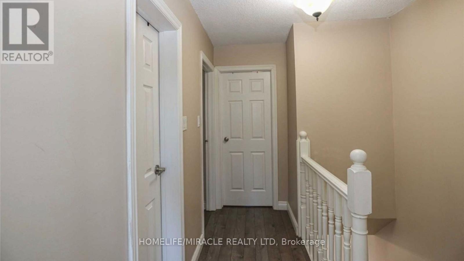 61 Moregate Crescent, Brampton, Ontario  L6S 3K9 - Photo 10 - W12814038