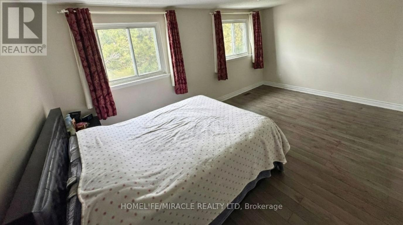 61 Moregate Crescent, Brampton, Ontario  L6S 3K9 - Photo 11 - W12814038