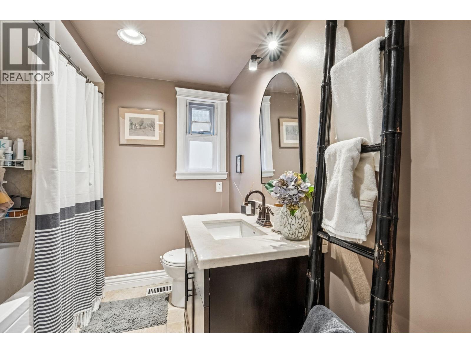 2819 W 13th Avenue, Vancouver, British Columbia  V6K 2T6 - Photo 13 - R3092927