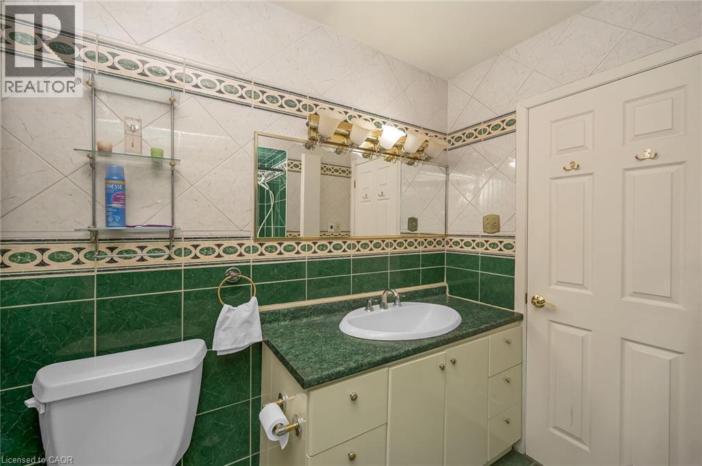 11 Crystal Court, Hamilton, Ontario  L8E 1M2 - Photo 16 - 40800116