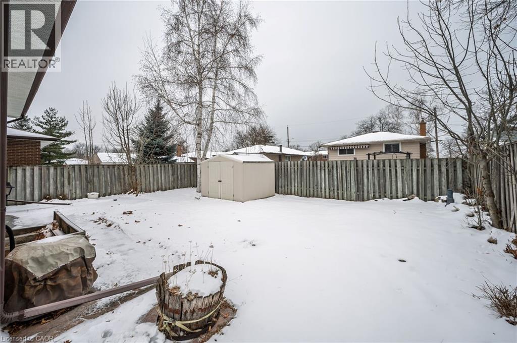 11 Crystal Court, Hamilton, Ontario  L8E 1M2 - Photo 27 - 40800116