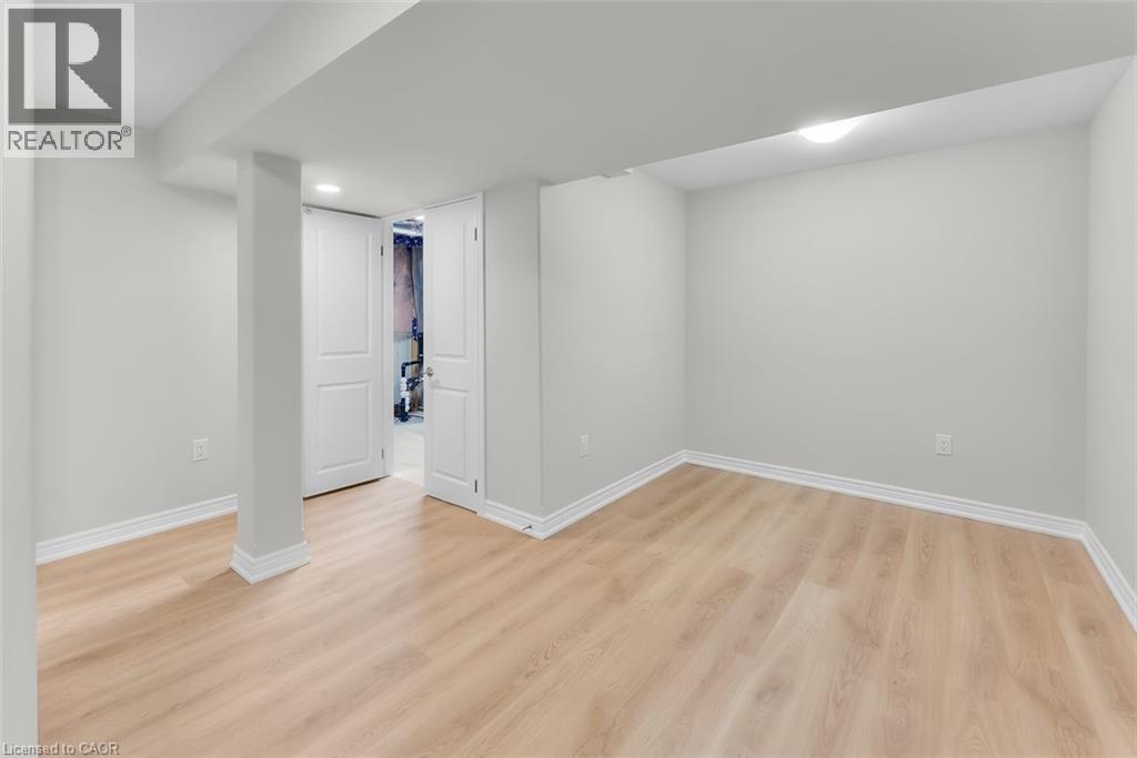 8329 Atack Court, Niagara Falls, Ontario  L2H 3N4 - Photo 34 - 40801966