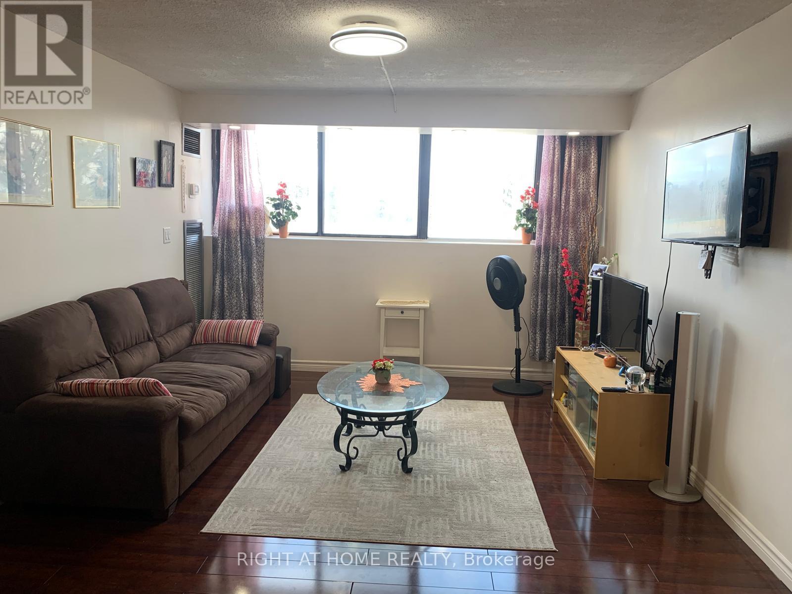 409 - 10 TAPSCOTT ROAD, Toronto, Ontario