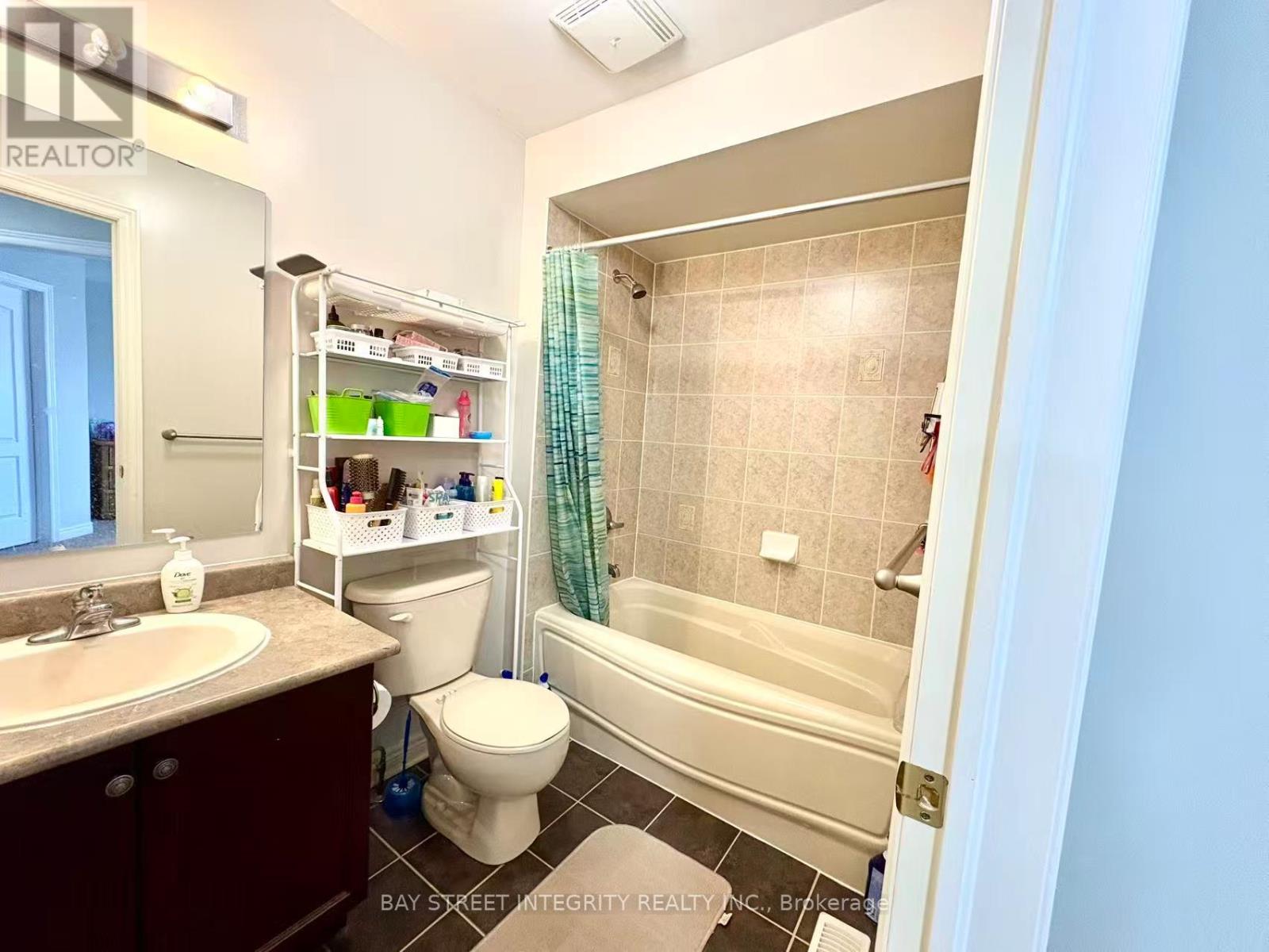 62 - 8 Townwood Drive, Richmond Hill, Ontario  L4E 4Y3 - Photo 24 - N12814050