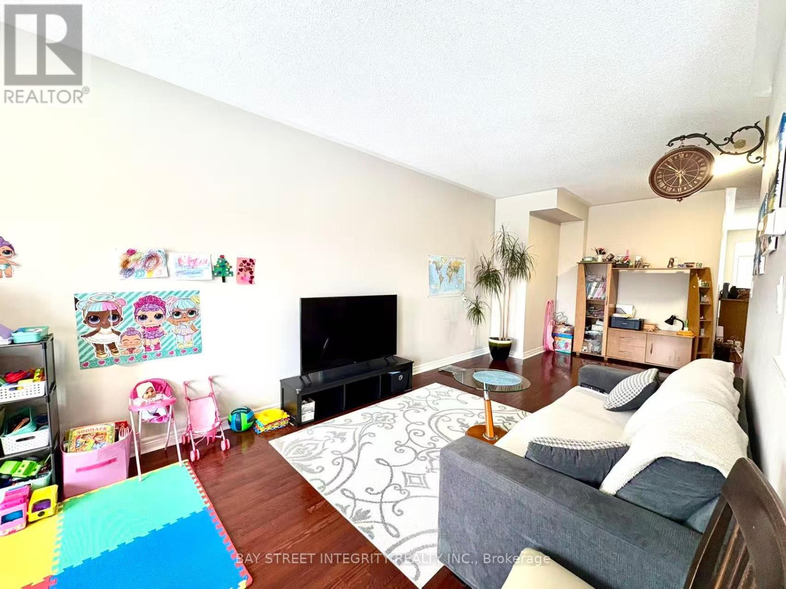 62 - 8 Townwood Drive, Richmond Hill, Ontario  L4E 4Y3 - Photo 5 - N12814050